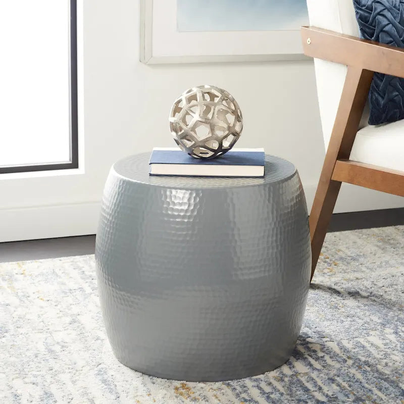 SAFAVIEH Helaine Silver Round Table - 15 W x 15 D x 16 H - 15Wx15Dx16H